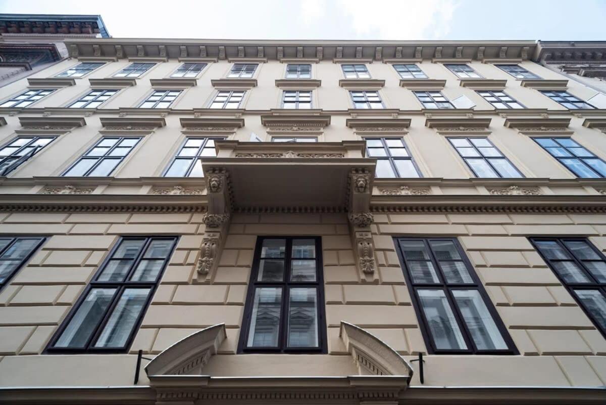 Lovely Downtown Apartment Close To The Basilica Будапешт Экстерьер фото
